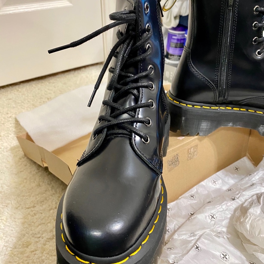 *BRAND NEW* Dr. Martens Jadon Smooth - Black - Picture 3 of 4